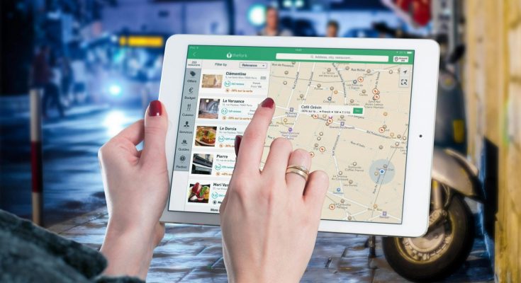 ipad-map-tablet-internet-38271-38271-735x400-1 Google Maps Konum Yanlış Gösteriyor