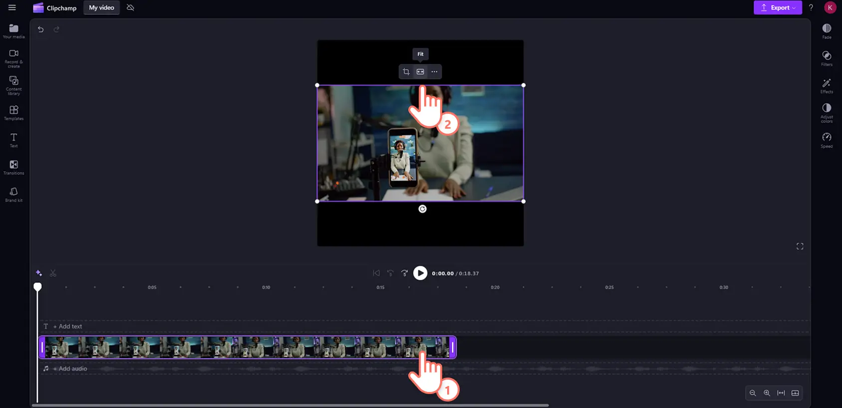 5iauzfurvr9ewyh7bccv8m Clipchamp'de yeniden boyutlandırılmış en boy oranına sahip bir YouTube videosundan siyah kenarlıkları kaldırmak için doldur düğmesine tıklayan bir kullanıcı.