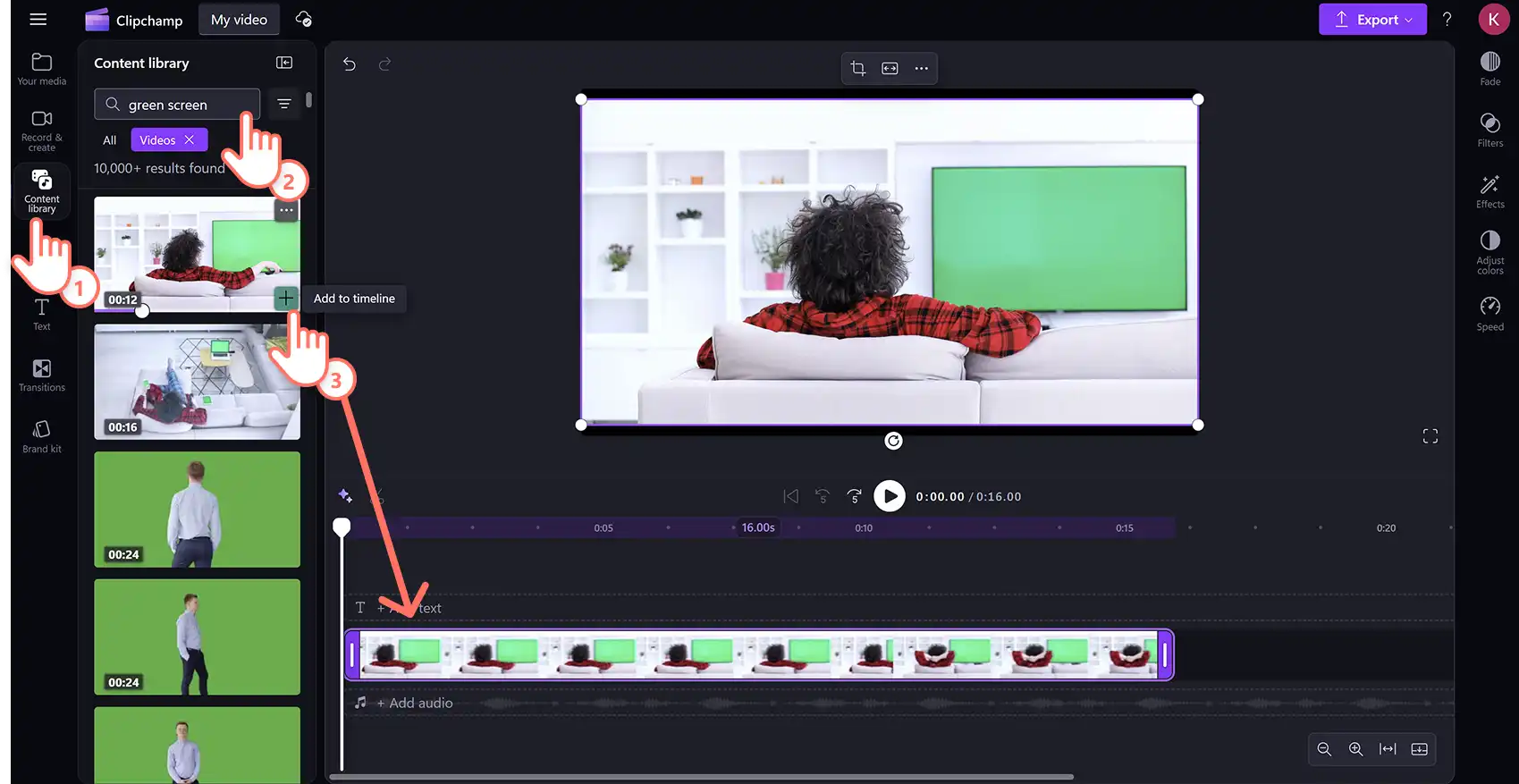 2048-23 Clipchamp'te stok yeşil ekran videosu seçip sürükleyerek zaman çizelgesine bırakan bir kullanıcı.