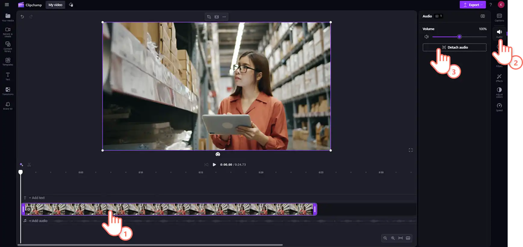2048-3 Clipchamp'te bir video dosyasından ses parçasını ayıran bir kullanıcı.