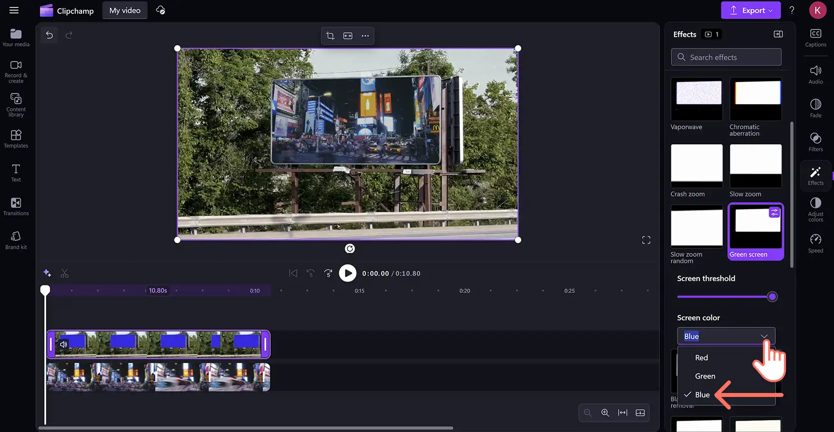 2048-34 Clipchamp video düzenleyicide renk anahtarı efekti için ekran rengi seçeneğini mavi olarak belirleyen bir kullanıcı.