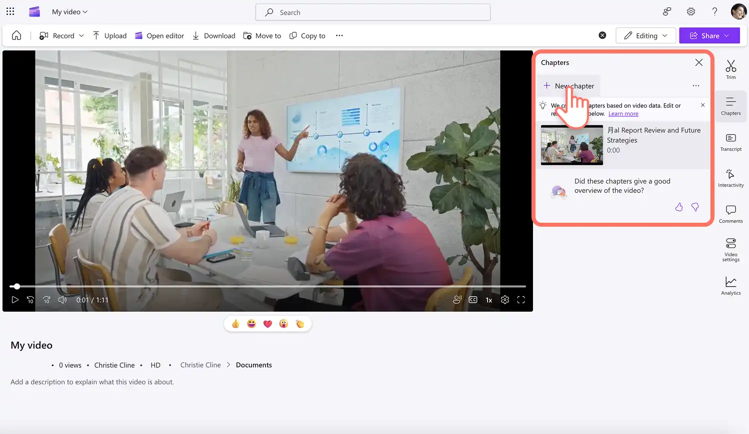 2048-57 Clipchamp'te videoya bölümler ekleyen bir kullanıcı.